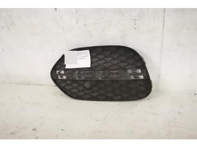 bontott MERCEDES-BENZ GLE Bal Ködlámpa Rács