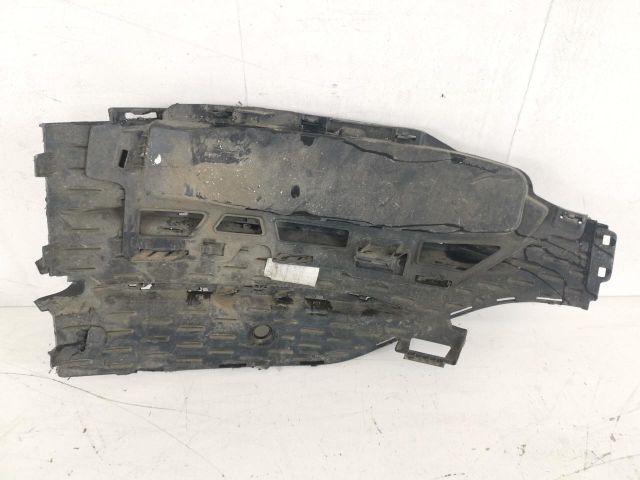 bontott MERCEDES-BENZ GLE Bal Ködlámpa Rács