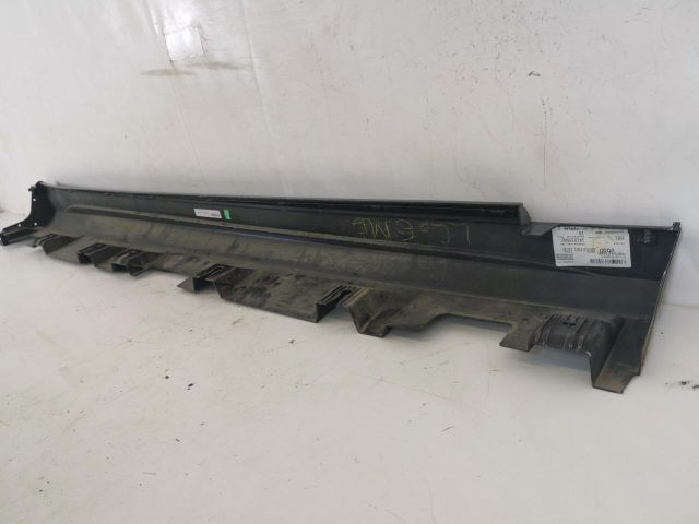 bontott MERCEDES-BENZ GLE Bal Küszöb