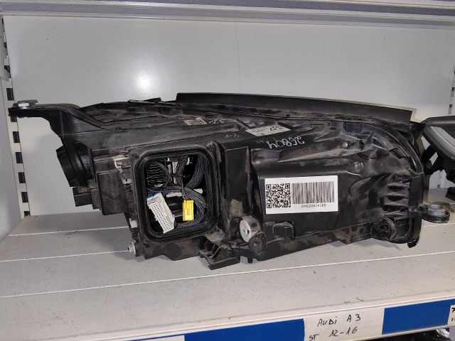 bontott MERCEDES-BENZ GLE Bal Ledes Fényszóró