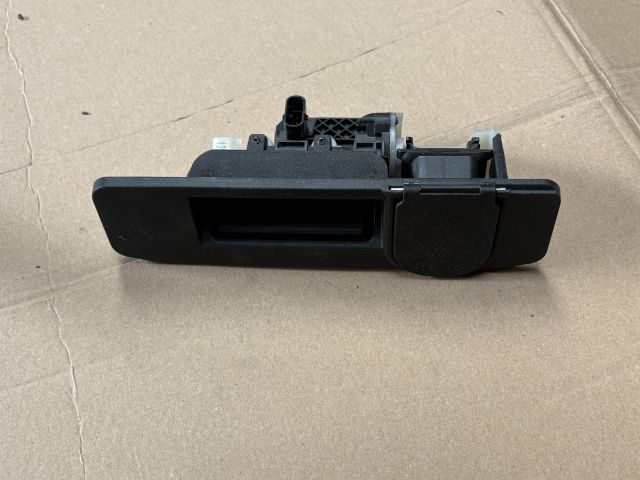 bontott MERCEDES-BENZ GLE Csomagtérajtó Kilincs