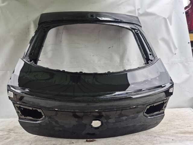 bontott MERCEDES-BENZ GLE Csomagtérajtó (Üres lemez)