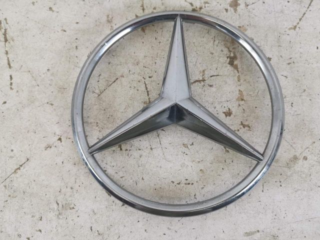 bontott MERCEDES-BENZ GLE Első Embléma