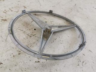 bontott MERCEDES-BENZ GLE Első Embléma