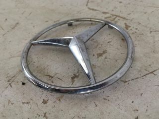 bontott MERCEDES-BENZ GLE Első Embléma