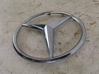 bontott MERCEDES-BENZ GLE Első Embléma