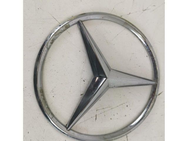 bontott MERCEDES-BENZ GLE Első Embléma