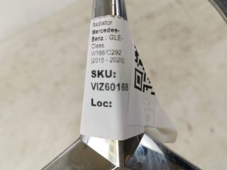 bontott MERCEDES-BENZ GLE Első Embléma