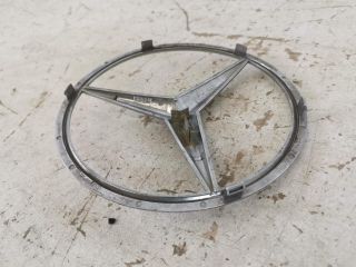 bontott MERCEDES-BENZ GLE Első Embléma