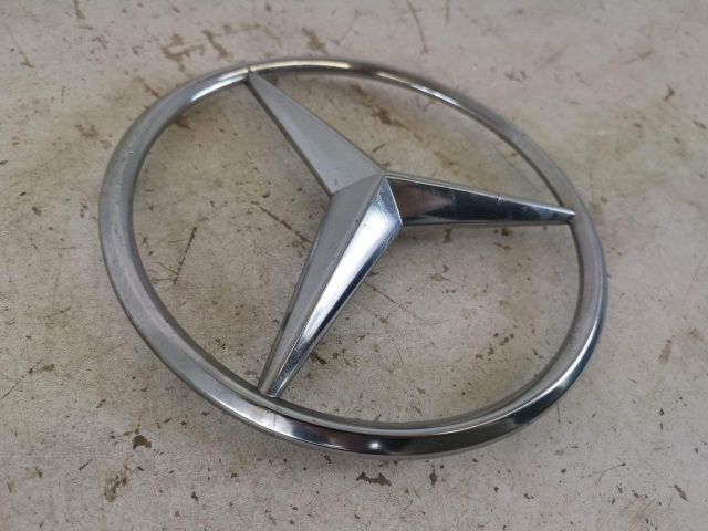 bontott MERCEDES-BENZ GLE Első Embléma