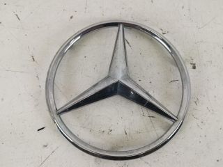 bontott MERCEDES-BENZ GLE Első Embléma