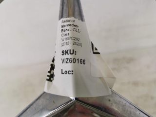 bontott MERCEDES-BENZ GLE Első Embléma