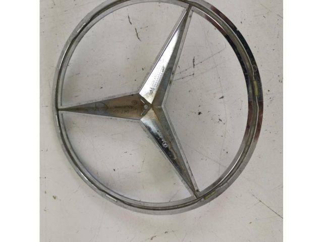 bontott MERCEDES-BENZ GLE Első Embléma