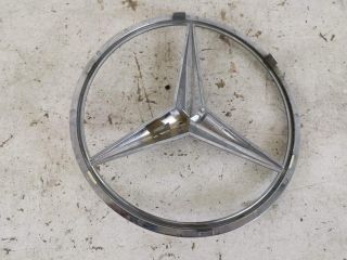 bontott MERCEDES-BENZ GLE Első Embléma