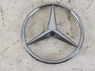 bontott MERCEDES-BENZ GLE Első Embléma