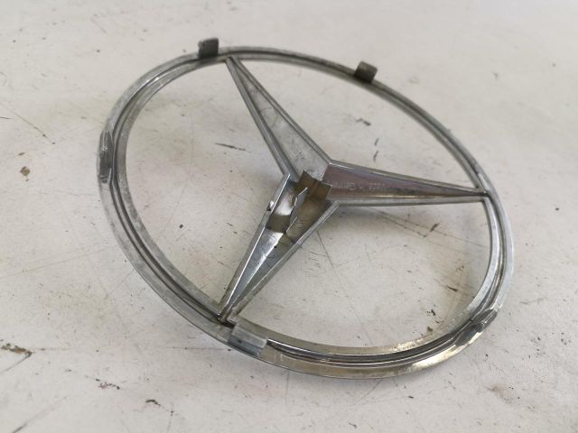 bontott MERCEDES-BENZ GLE Első Embléma