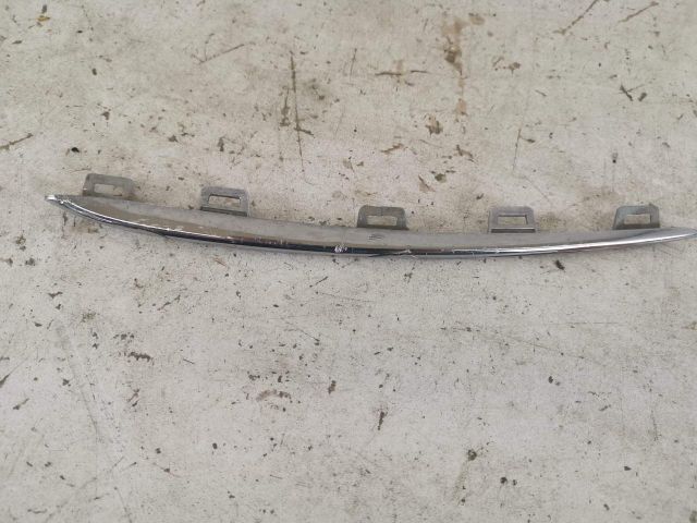 bontott MERCEDES-BENZ GLE Első Lökhárító Díszléc