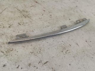 bontott MERCEDES-BENZ GLE Első Lökhárító Díszléc