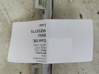 bontott MERCEDES-BENZ GLE Első Lökhárító Díszléc