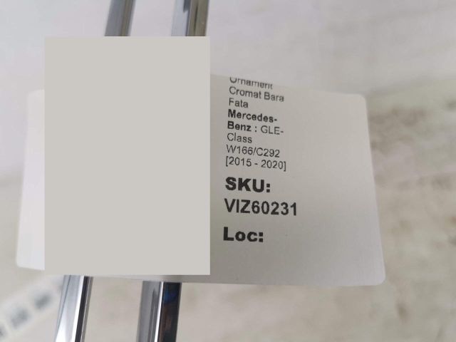 bontott MERCEDES-BENZ GLE Első Lökhárító Díszléc