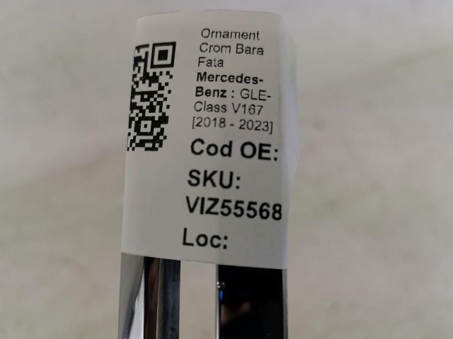 bontott MERCEDES-BENZ GLE Első Lökhárító Díszléc