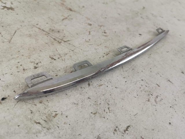 bontott MERCEDES-BENZ GLE Első Lökhárító Díszléc