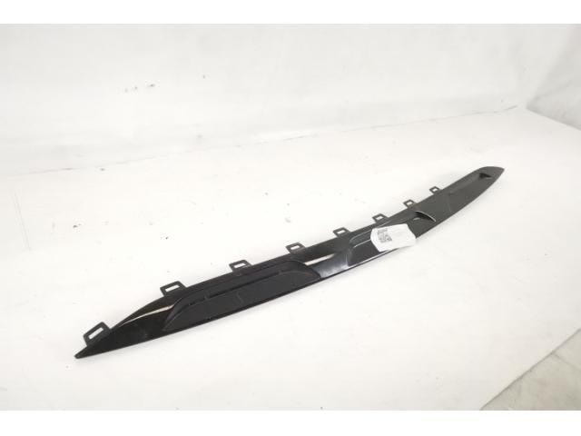 bontott MERCEDES-BENZ GLE Első Lökhárító Díszléc