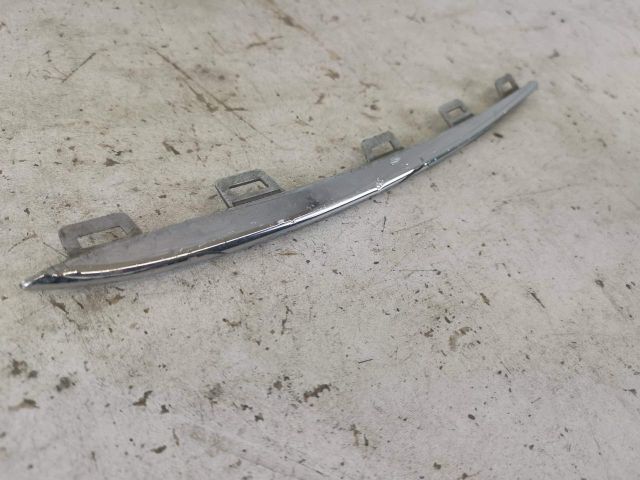 bontott MERCEDES-BENZ GLE Első Lökhárító Díszléc