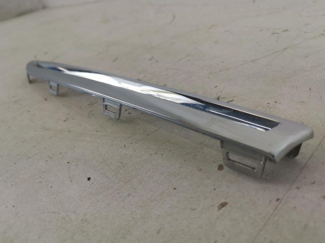 bontott MERCEDES-BENZ GLE Első Lökhárító Díszléc