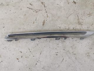 bontott MERCEDES-BENZ GLE Első Lökhárító Díszléc