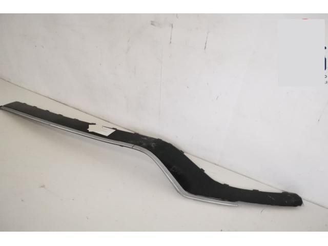 bontott MERCEDES-BENZ GLE Első Lökhárító Díszléc