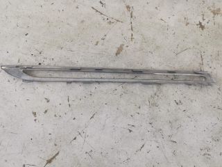 bontott MERCEDES-BENZ GLE Első Lökhárító Díszléc