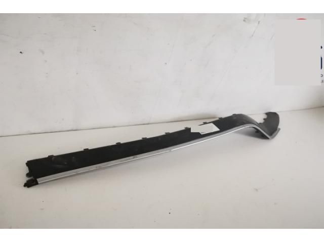 bontott MERCEDES-BENZ GLE Első Lökhárító Díszléc