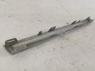 bontott MERCEDES-BENZ GLE Első Lökhárító Díszléc