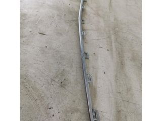 bontott MERCEDES-BENZ GLE Első Lökhárító Díszléc