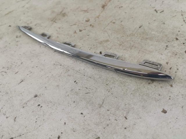 bontott MERCEDES-BENZ GLE Első Lökhárító Díszléc