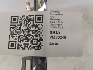 bontott MERCEDES-BENZ GLE Első Lökhárító Díszléc