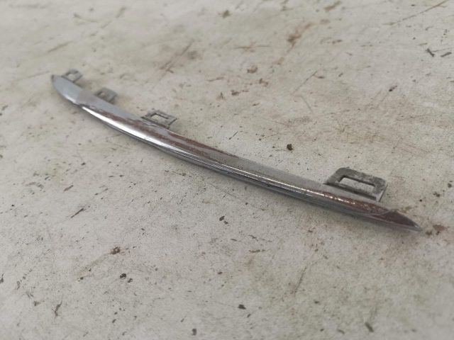 bontott MERCEDES-BENZ GLE Első Lökhárító Díszléc