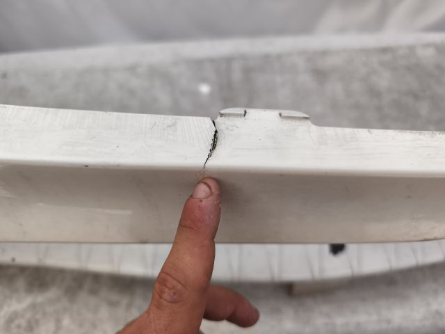 bontott MERCEDES-BENZ GLE Első Lökhárító (Részeivel)