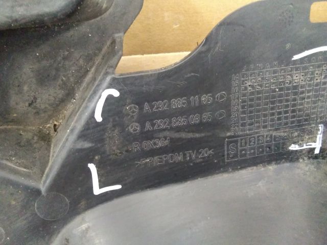 bontott MERCEDES-BENZ GLE Első Lökhárító Tartó Felső