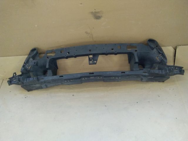 bontott MERCEDES-BENZ GLE Első Lökhárító Tartó Felső