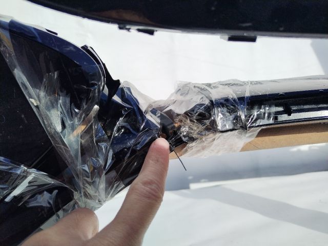 bontott MERCEDES-BENZ GLE Első Lökhárító (Üresen)