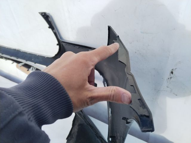 bontott MERCEDES-BENZ GLE Első Lökhárító (Üresen)