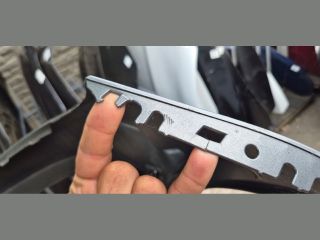 bontott MERCEDES-BENZ GLE Első Lökhárító (Üresen)