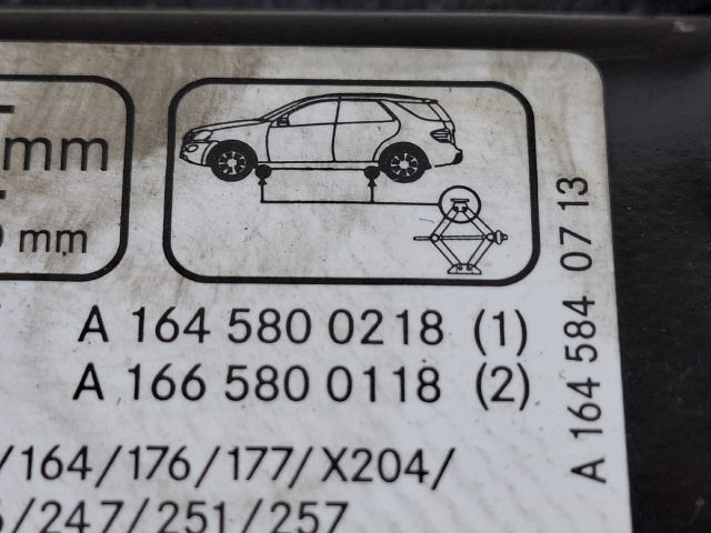 bontott MERCEDES-BENZ GLE Emelő