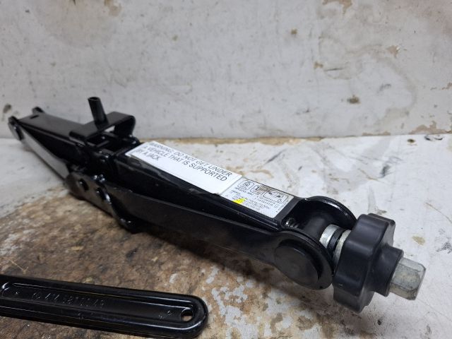 bontott MERCEDES-BENZ GLE Emelő