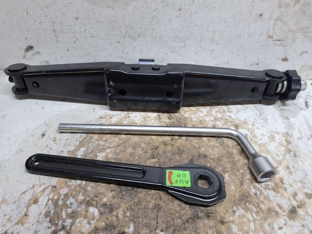 bontott MERCEDES-BENZ GLE Emelő