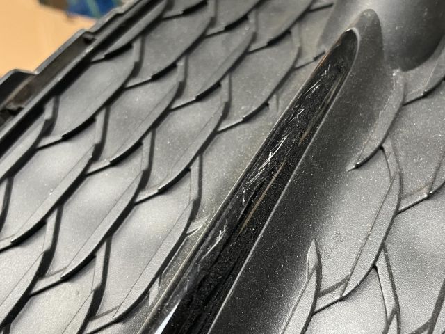 bontott MERCEDES-BENZ GLE Jobb Ködlámpa Rács