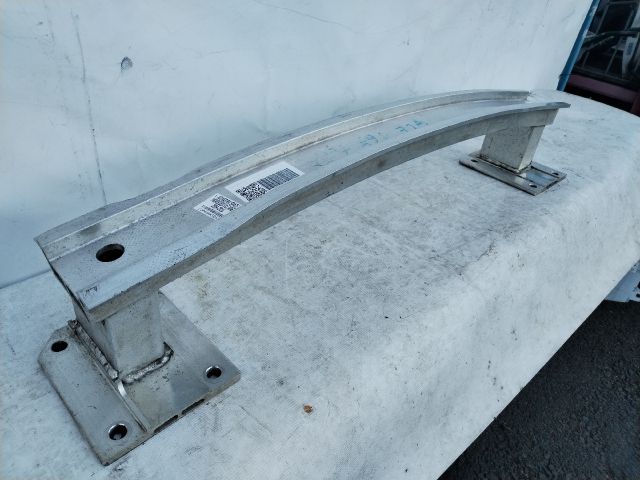 bontott MERCEDES-BENZ GLE Hátsó Lökhárító Merevítő (Fém)