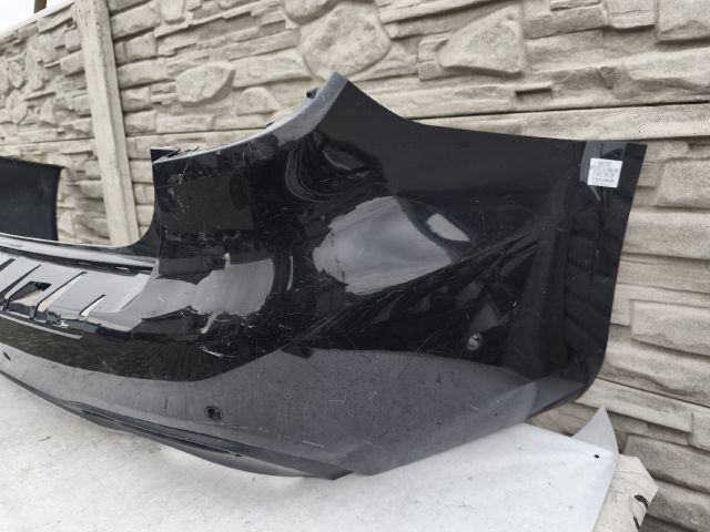 bontott MERCEDES-BENZ GLE Hátsó Lökhárító (Részeivel)